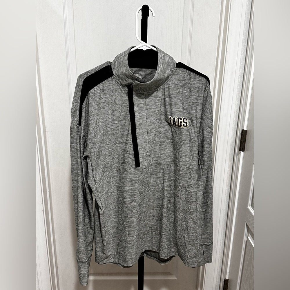Under armour xl jags sweater